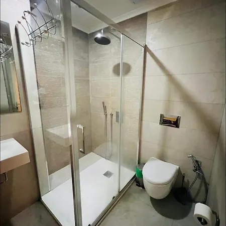 Sociedade Farmaceutica *