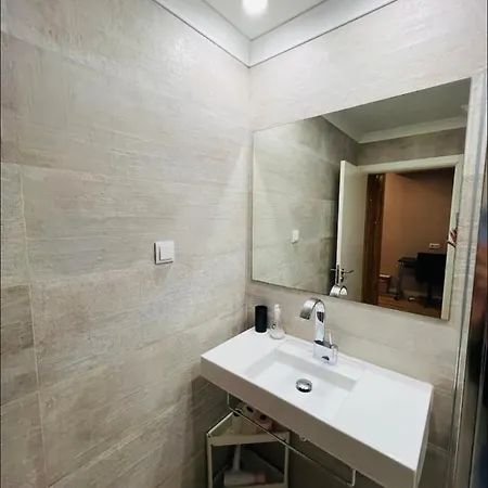 Sociedade Farmaceutica Homestay Lisbon